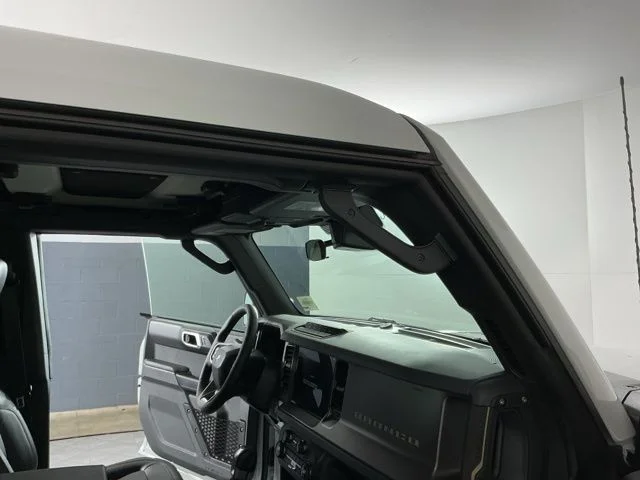 New 2026 Avalanche Gray Ford Badlands image 20