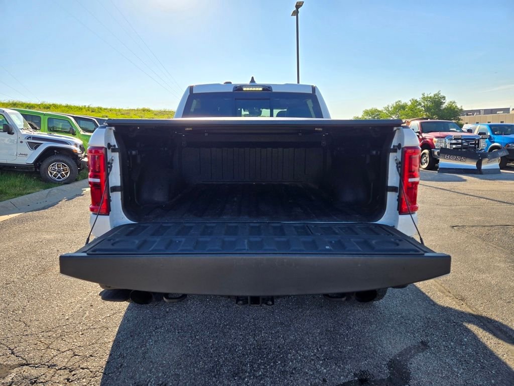 Used 2025 White Ram RHO image 36