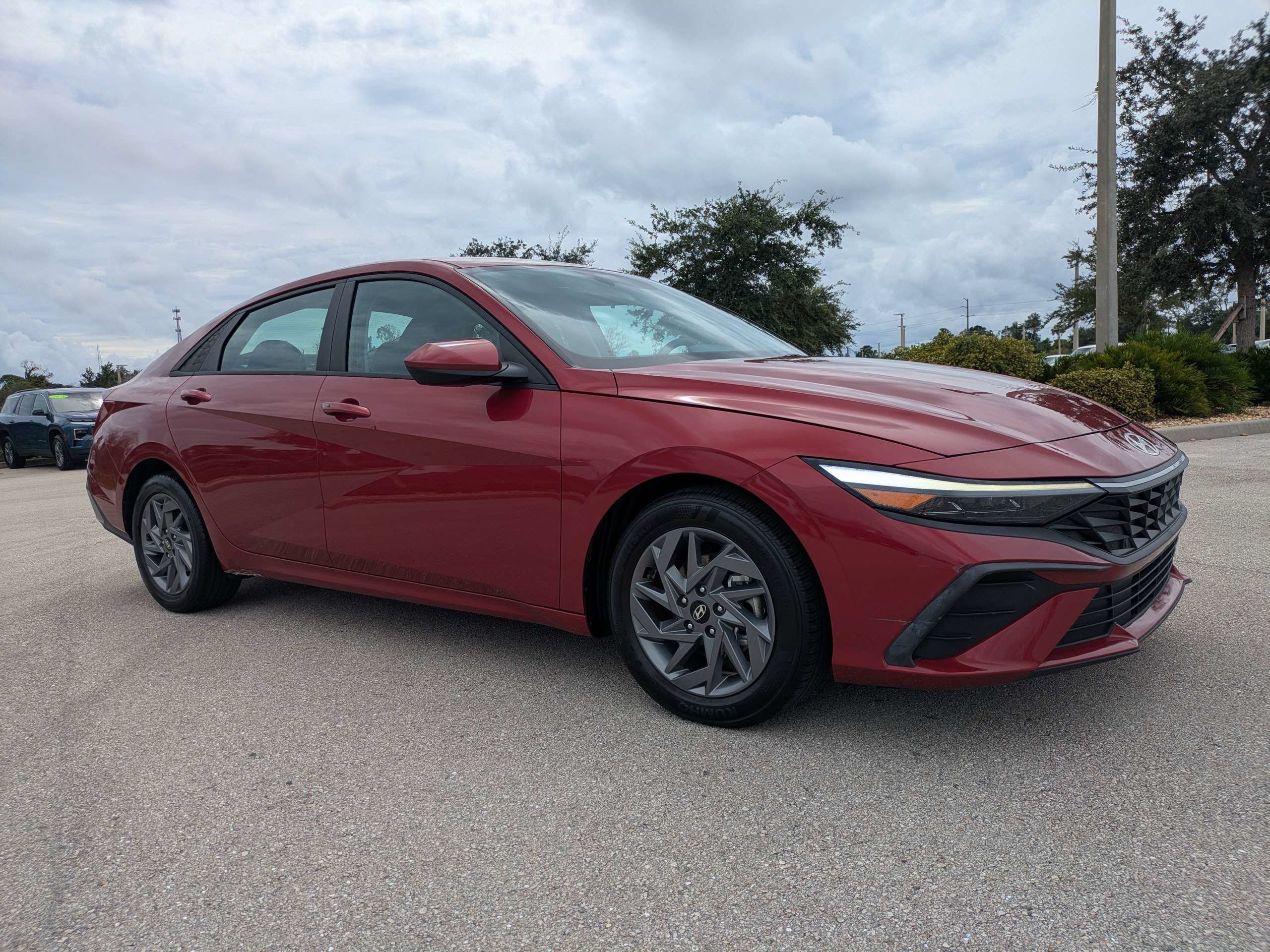 Used 2024 Ultimate Red Hyundai SEL image 2