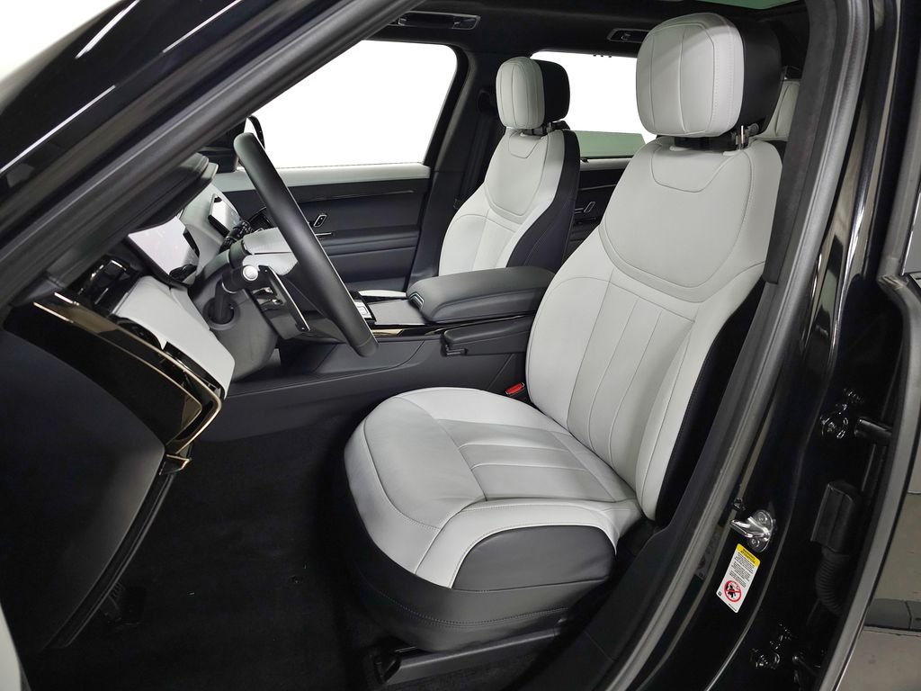 Used 2025 Black Land Rover Autobiography image 17