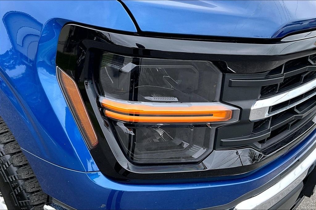 Used 2025 Blue Ford XLT image 32