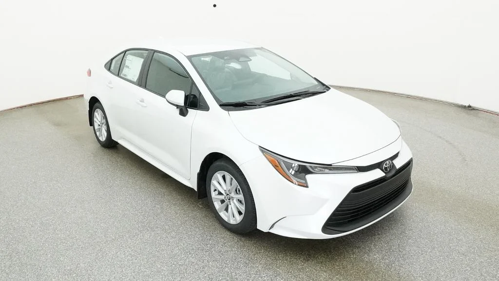 New 2027 Wind Chill Pearl Toyota LE image 10