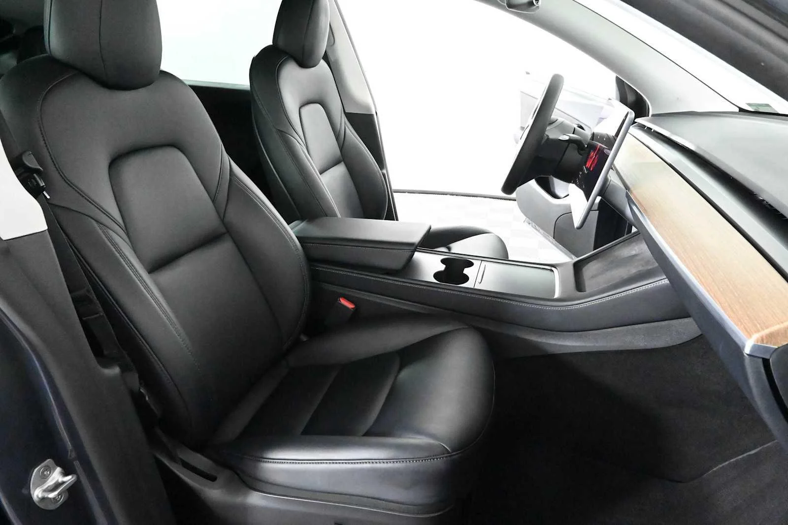 Used 2022  Tesla Performance image 14