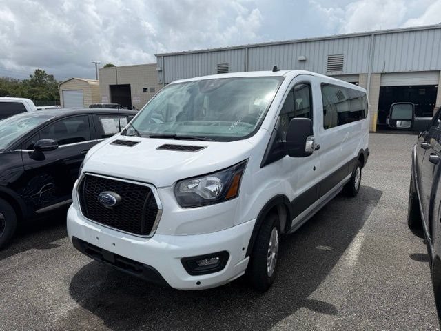 2024 Ford Transit Passenger Wagon XLT
