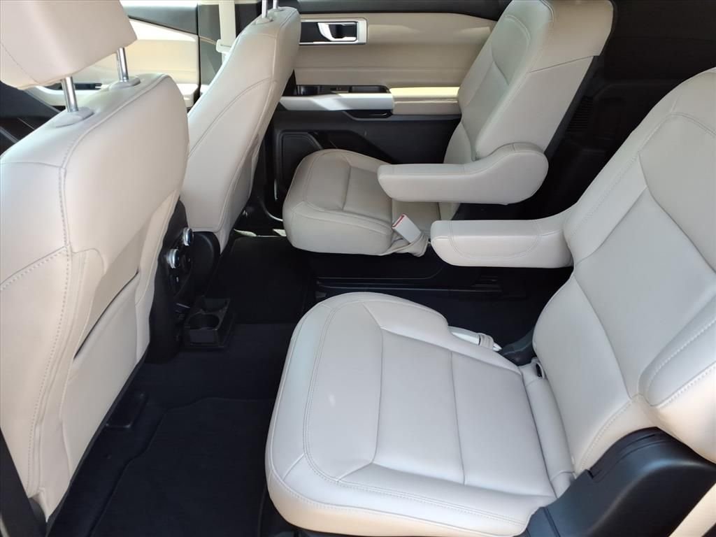 Used 2022 Black Ford XLT image 13