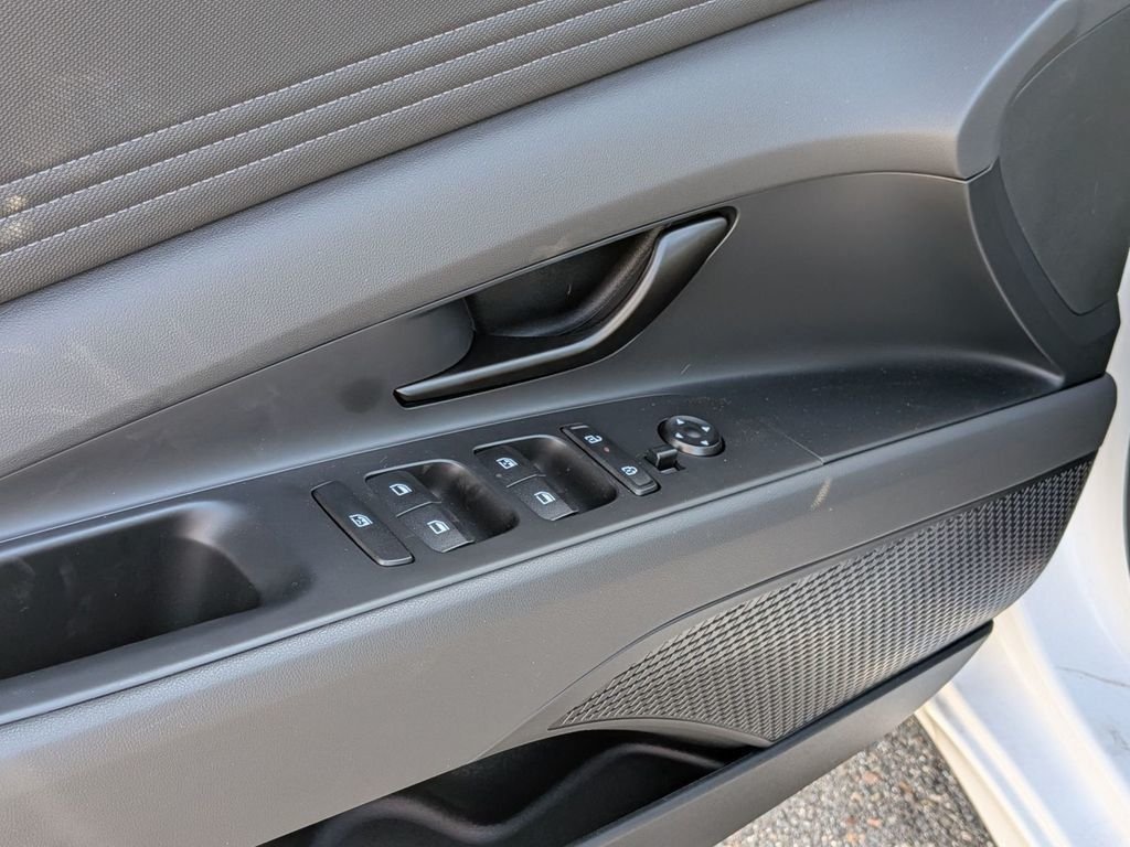 2026 Hyundai Elantra SEL Sport - Photo 13
