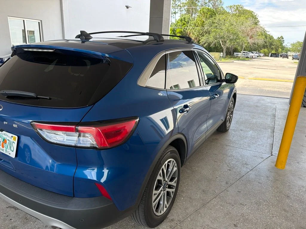 Used 2022 Blue Ford SEL image 7