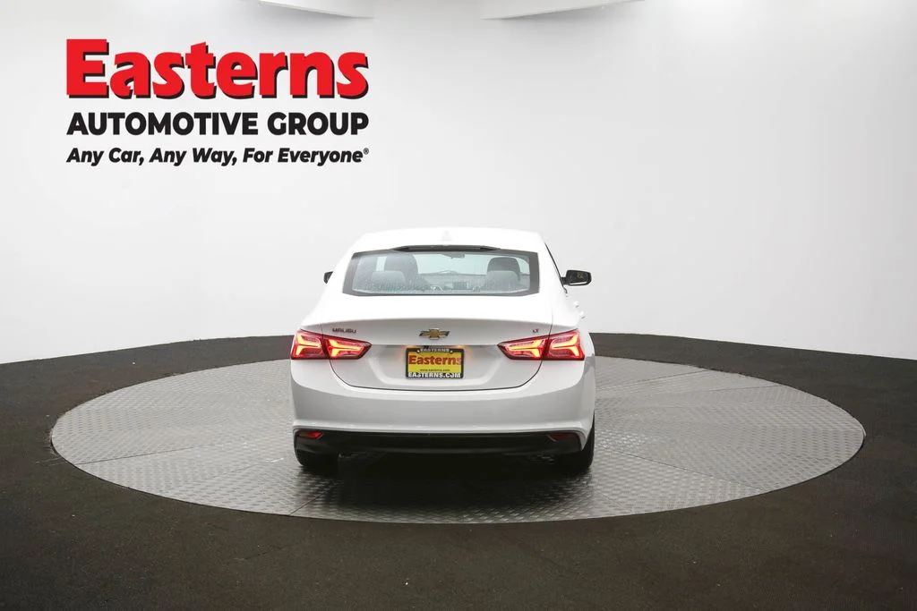 Used 2022 White Chevrolet LT image 34