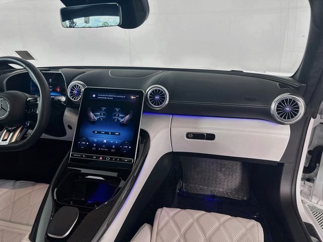 Certified Used 2025  Mercedes-Benz Base image 24