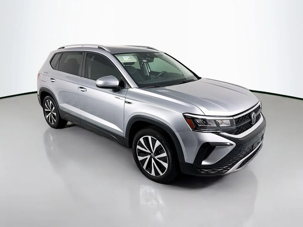 Used 2023 Pyrite Silver Metallic Volkswagen 1.5T SE image 7