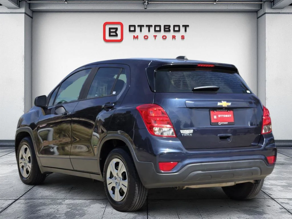 2018 Chevrolet Trax LS - Photo 3