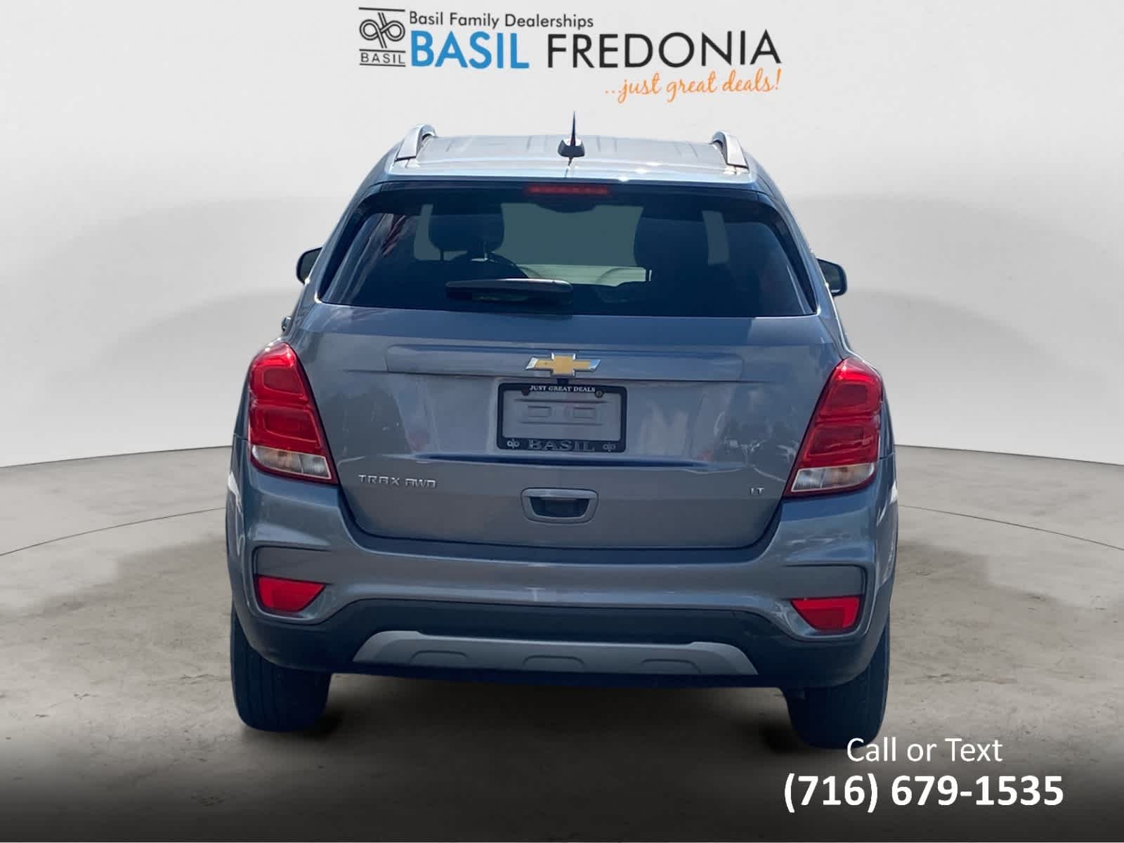 Used 2020 SATIN STEEL METALLIC Chevrolet LT image 9