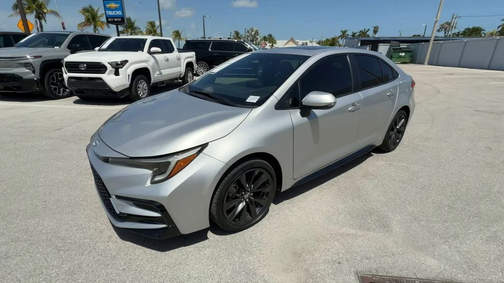 Used 2023 Classic Silver Metallic Toyota SE image 4