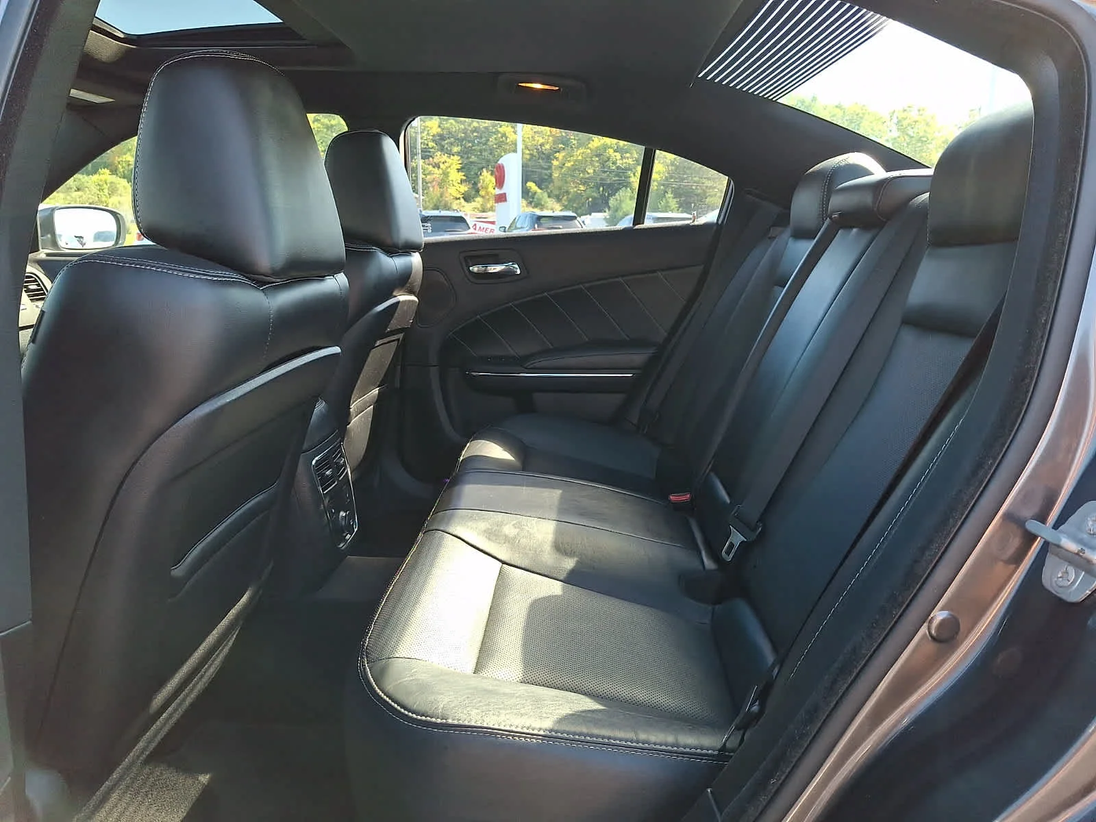 Used 2014 Granite Crystal Metallic Clearcoat Dodge RT Max image 11