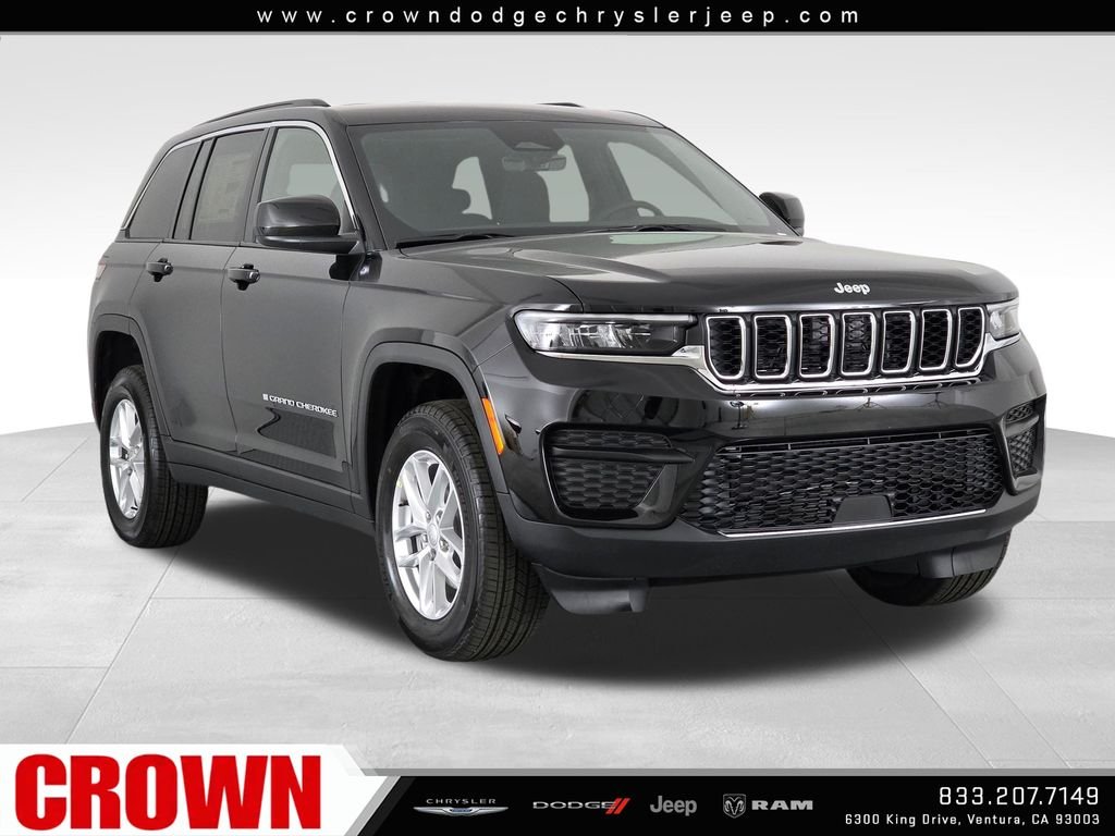 New 2026 Diamond Black Crystal Pearlcoat Jeep  image 3