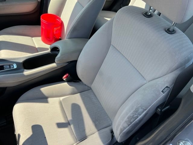 Used 2018 Silver Honda LX image 6