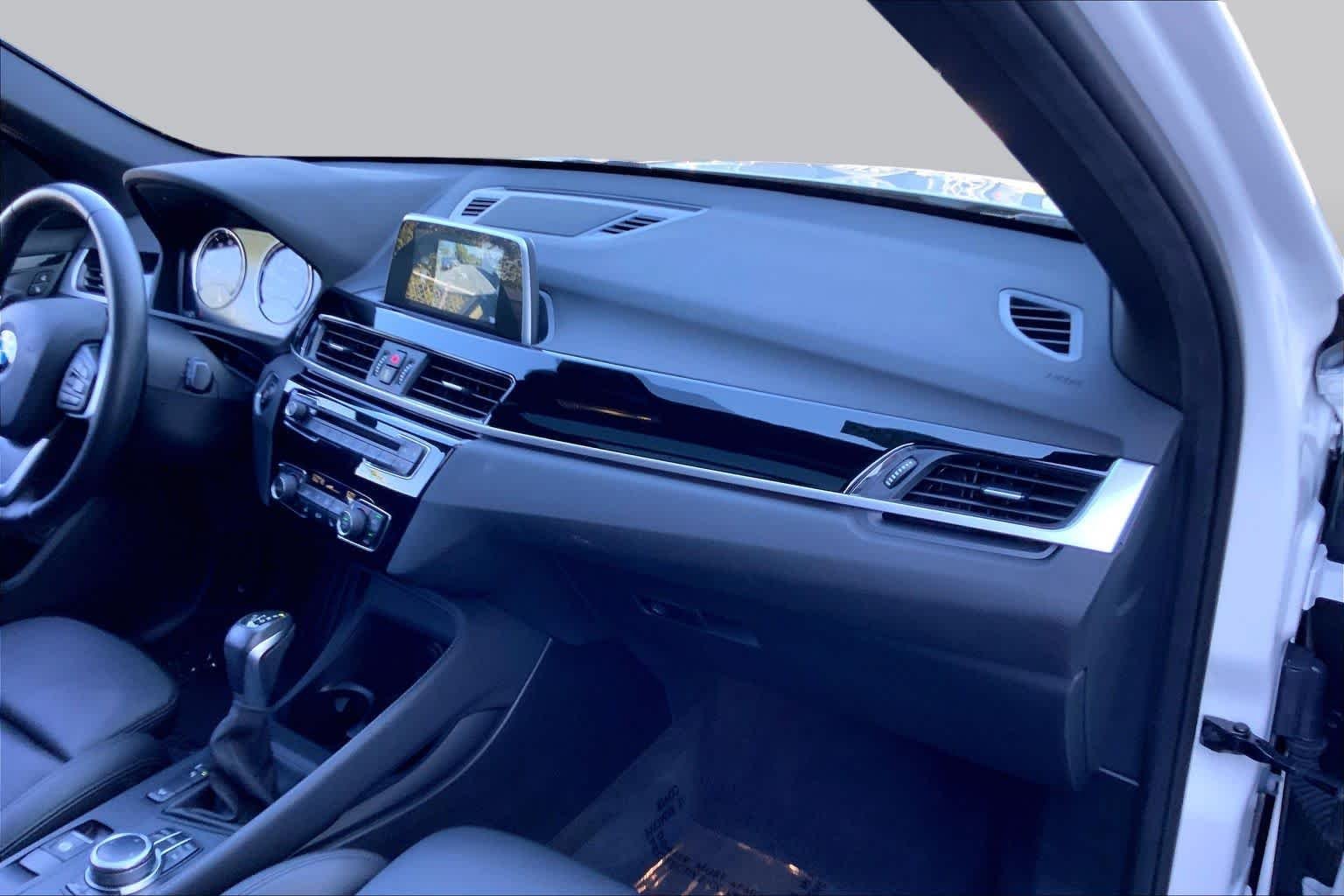 Used 2019 Alpine White BMW xDrive28i image 18