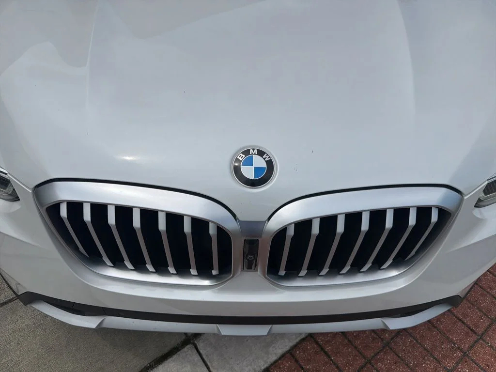 Used 2023 White BMW sDrive30i image 12