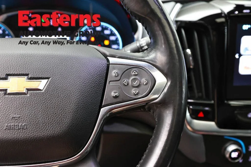 Used 2018 Gray Chevrolet 3LT image 18