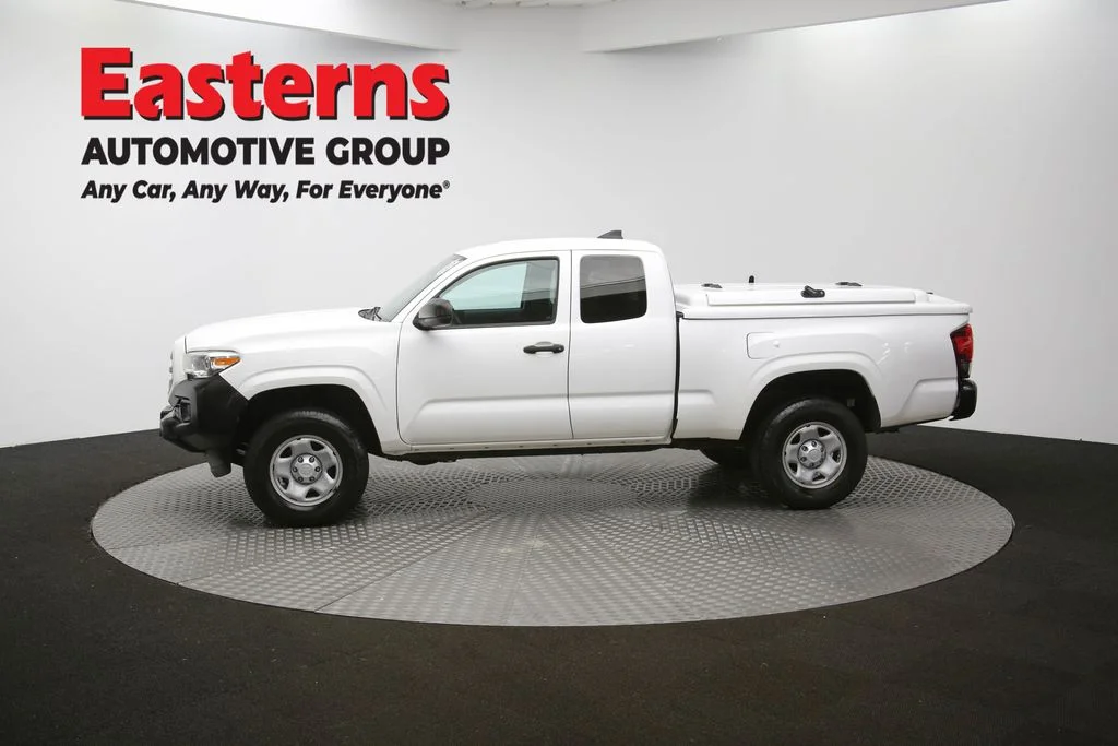Used 2019 White Toyota SR image 57