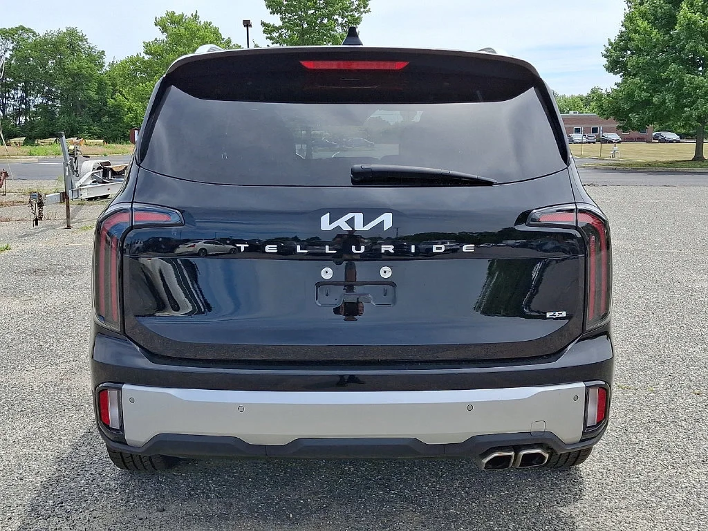 Used 2023 Ebony Black Kia EX image 10