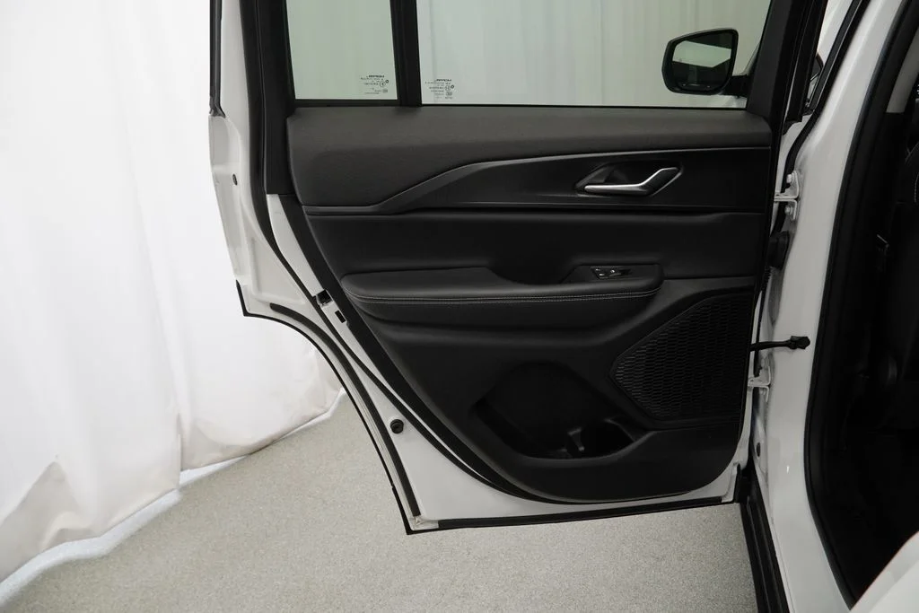 Certified Used 2023 White/off-white Jeep Laredo image 43
