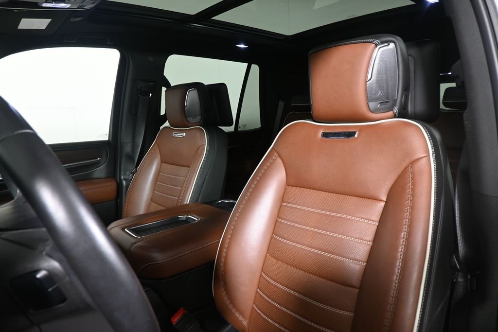 2024 GMC Yukon Denali Ultimate - Photo 16