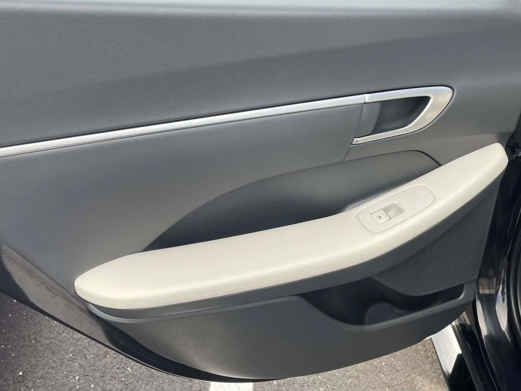 Certified Used 2024 Blue Hyundai SEL image 11