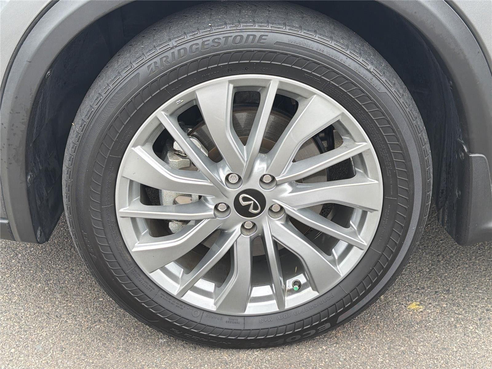 Used 2024 Graphite Shadow INFINITI LUXE image 34