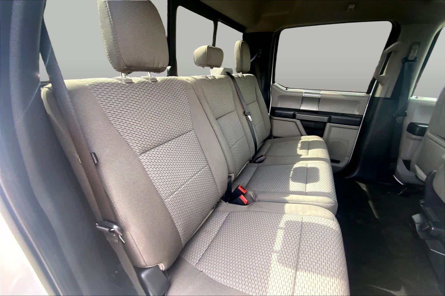 Certified Used 2022 Oxford White Ford XLT image 20