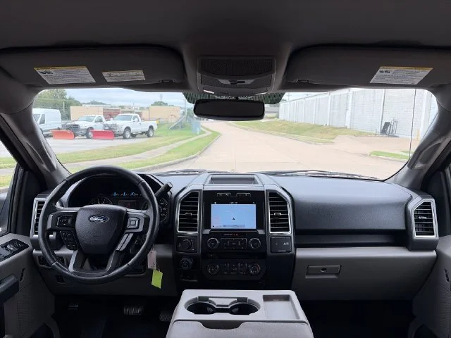 Used 2017 Gray Ford XLT image 29