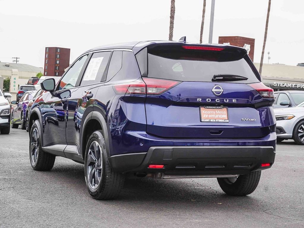Used 2024 Blue Nissan SV image 4
