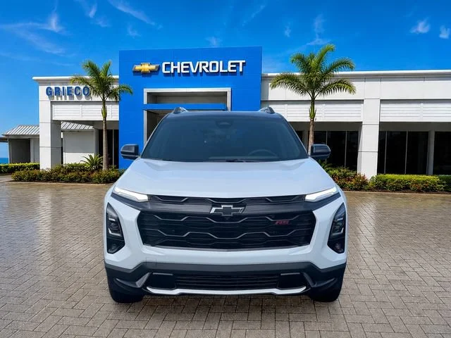 New 2026 Polar White Tricoat Chevrolet RS image 2