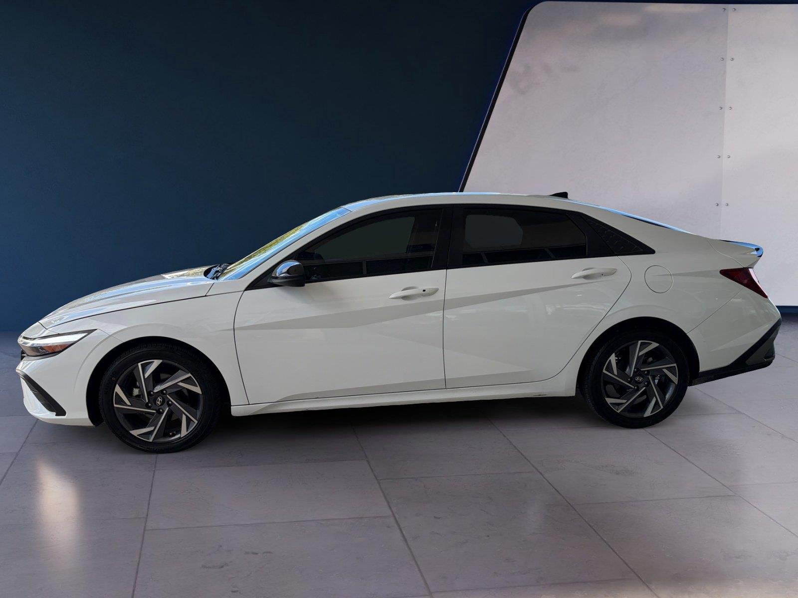 Used 2025 Serenity White Hyundai SEL Sport image 2