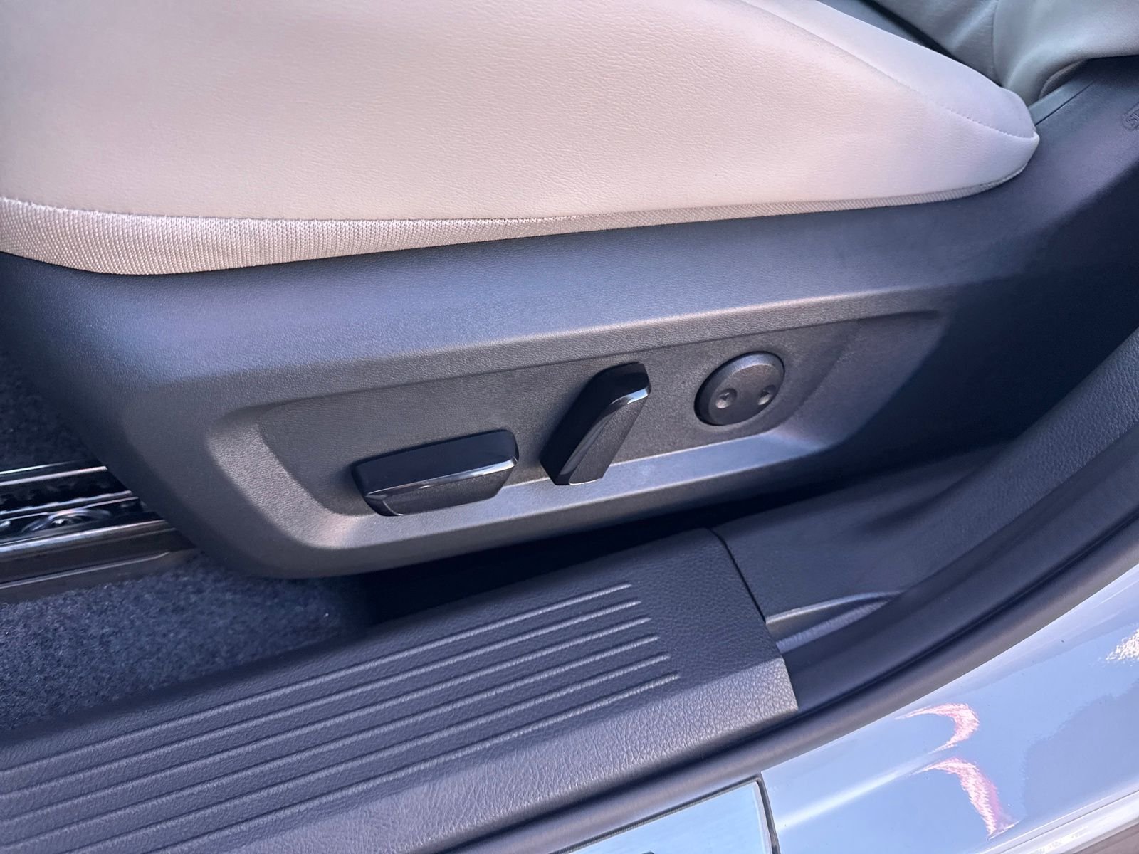 New 2026 Nissan Rogue Dark Armor 4D Sport Utility