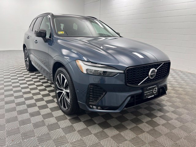 2023 Volvo XC60 B5 Plus Dark Theme