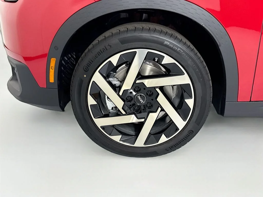 New 2027 Chili Red II MINI Iconic image 30