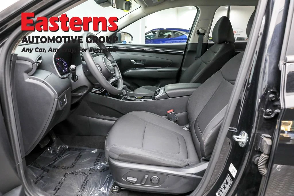 Used 2022 Black Hyundai SEL image 14