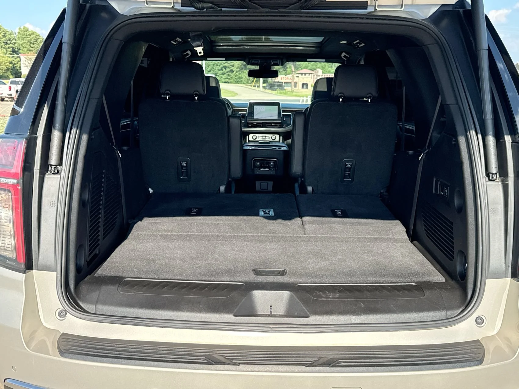 Used 2022 Empire Beige Metallic Chevrolet LT image 25
