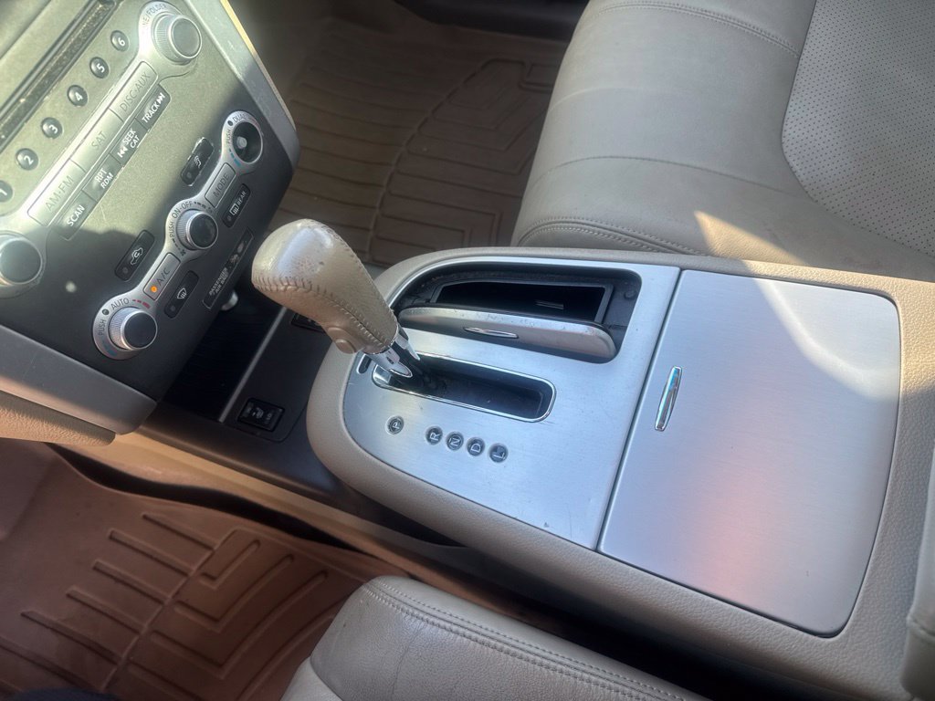 Used 2012 White Nissan SL image 48