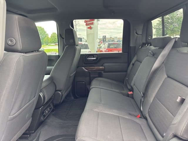 Used 2022 Red GMC SLE image 33