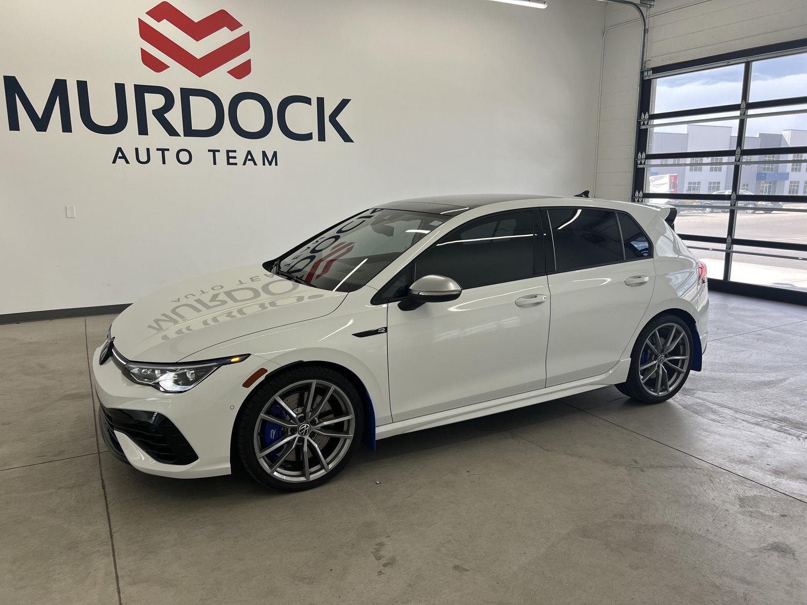 Used 2024 Pure White Volkswagen 2.0T DSG image 1