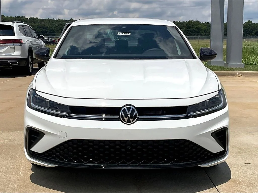New 2026 White Volkswagen 1.5T Sport image 8