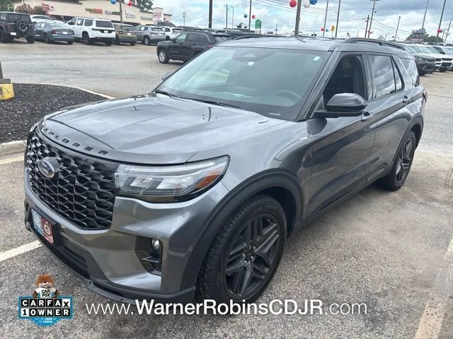 Used 2025 Gray Ford ST-Line image 3