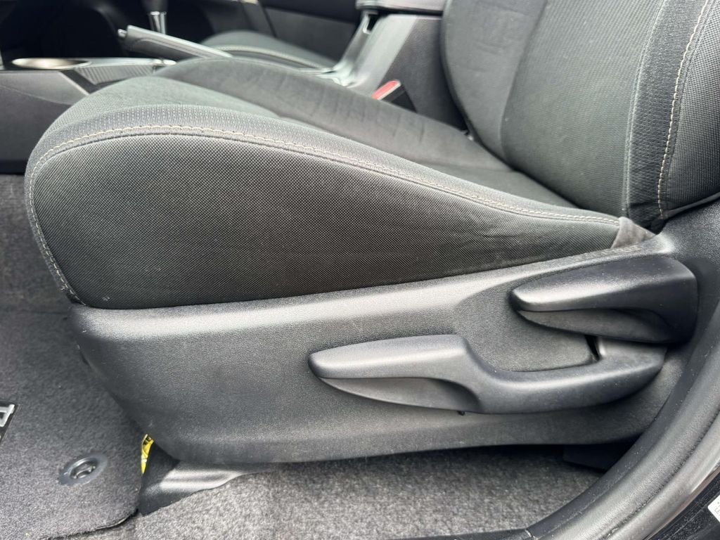Used 2014 Black Toyota XLE image 19