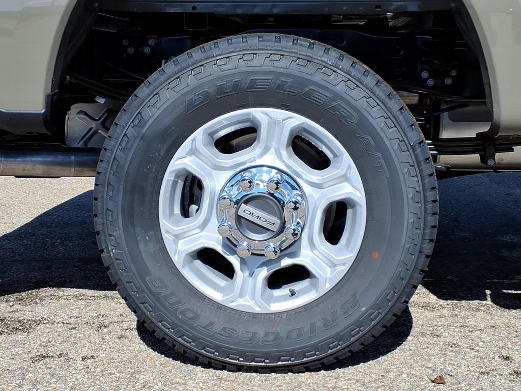 New 2027 Marsh Gray Metallic Ford F-350® XLT image 10