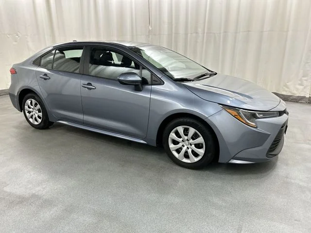 Used 2023  Toyota LE image 1