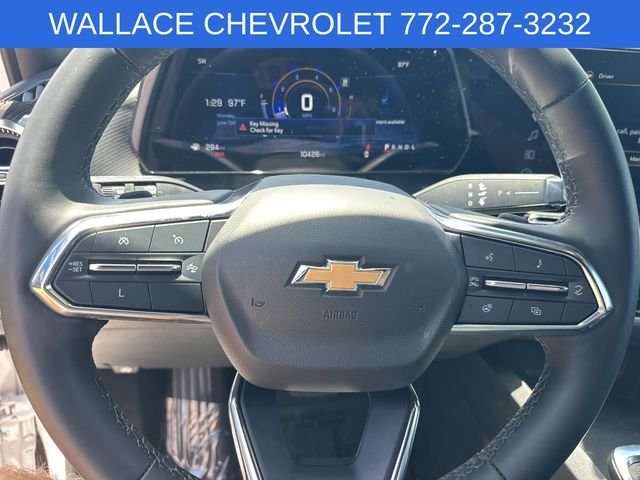 Used 2025 White Chevrolet LT image 14