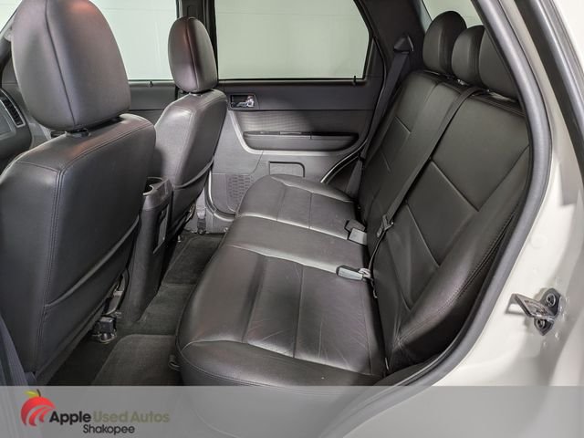 Used 2011 White Ford Limited image 31