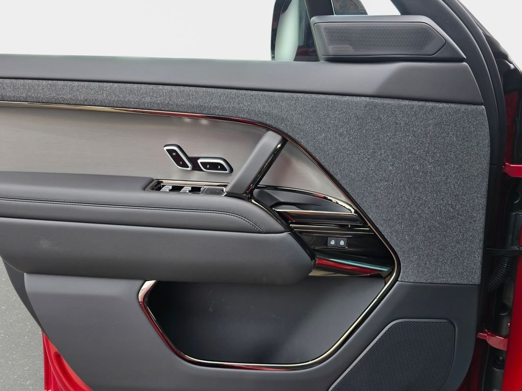 New 2026 Firenze Red LAND ROVER SE image 28